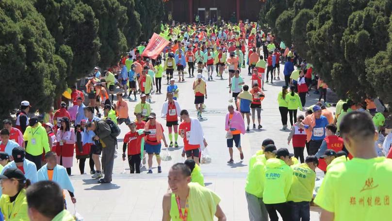 郑开国际马拉松志愿者
